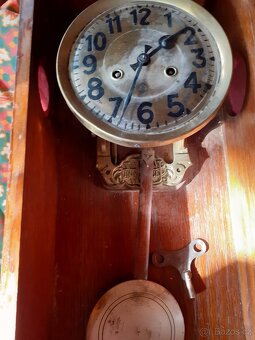 Dvoje  starožitné  nástěnné  kyvadlové  hodiny - 7
