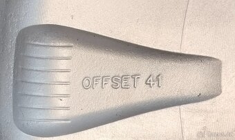 Kola na Hyundai Santa Fe 7Jx18 ET41 pneu celoroční Pirelli - 7