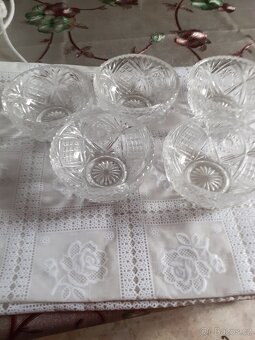 Starožitné  mísy,broušené  misky - 7