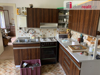 Prodej většího RD 5+2 se zahradou 1.150 m2, garáží, dílnou, - 7