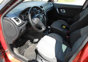 Škoda Fabia 1,2 12V 51kW SPORT Serviska benzín - 7