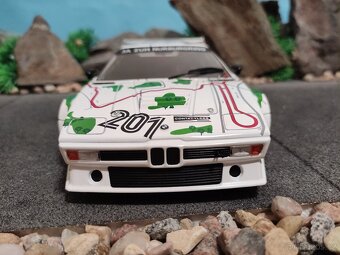 Prodám nový model 1:18 BMW M1 procar 1000km Nurburgring - 7