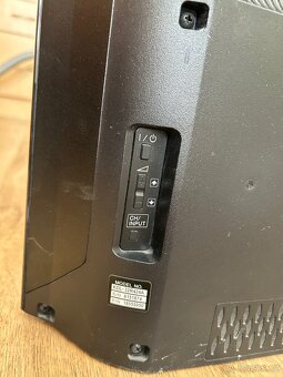 TV LCD SONY KDL - 32R424A + SET TOP BOX ALMA 2820 - 7