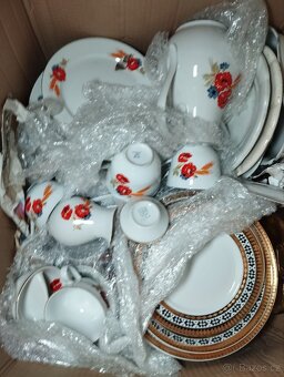 Různé staré Sklo a Porcelán - 7