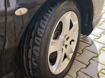 Peugeot 407 2,0 HDI 103 kw - 7