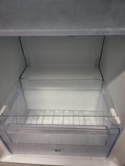 vysoká lednice AEG, dvoudvéřová - - 7