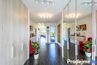 Prodej rodinného domu 4+kk, 179 m2- Mašovice, ev.č. 100060 - 7