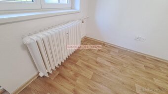 Garsonka na Podlesí s lodžií - 7