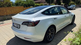 Tesla Model 3 SR+ refresh pouze 23tis km - 7