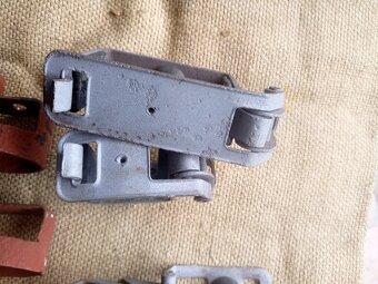 Wehrmacht waffenhalter-držáky na zbraně do vozidla - 7