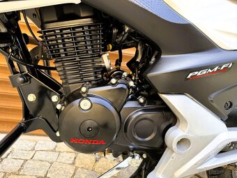 Honda CB 125F - 7