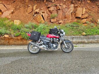 Suzuki GSX 1400 - 7