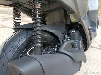 Skútr Voge SR16 125i - 7