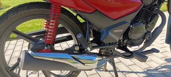 Honda CB 125F - 7