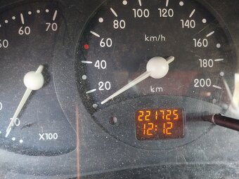 Renault Clio 1.4. 55kw rv. 97 - 7