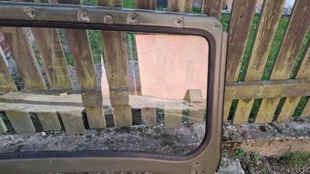 Rám na čelní okno UAZ 469 - 7