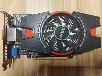 Nvidia GeForce GT 640 2GB - Asus a Gigabyte - 7