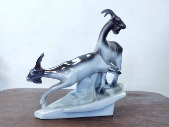 Stará soška kamzíci - 7