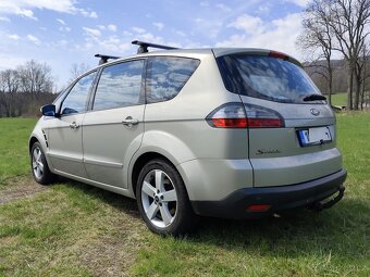 FORD S-MAX TITANIUM ULTIMATE BENZÍN 2.0i 107KW - 7