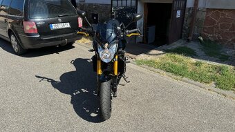 Yamaha FZ8 - 7
