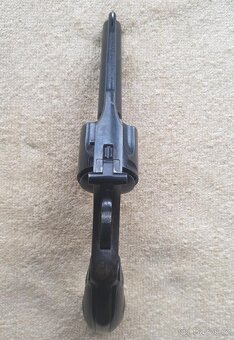 Historický revolver Harrington Richardson cal.38 CF / 38 SW - 7