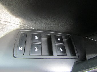 Opel Insignia 2.0CDTi ,  118 kW nafta, 2012 - 7