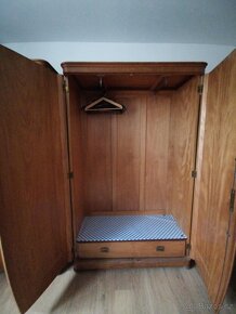 Skříně z 30 let - 7