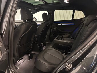 BMW X2 20d M-Paket xDrive 140kW LED PANO HUD H/K KŮŽE - 7