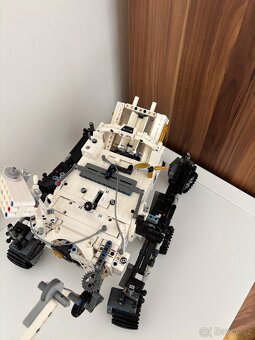 lego technic 42158 NASA Mars Rover Perseverance - 7