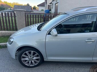 VW Golf 2.0TDi 103kw, r.2010, climatronic, panorama - 7
