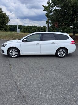 Peugeot 308 kombi 1.2 Pure Tech, 81 Kw, koupeno v ČR - 7