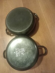 Smaltované hrnce,signovany, cena za vse - 7