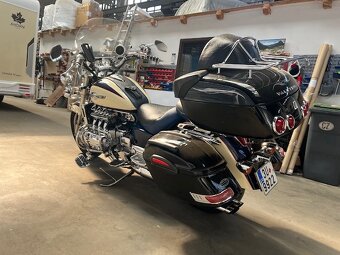 Honda Valkyrie F6C - 7