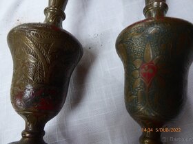 2 STARÉ ZDOBENÉ MOSAZNÉ SVÍCNY - 7