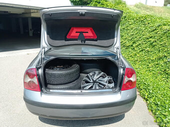 Volkswagen Passat 1.9 TDI 96 kW - 7