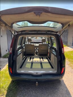 Renault Espace IV, 2.0 TDci, 2008, 96 kW, 7 míst - 7