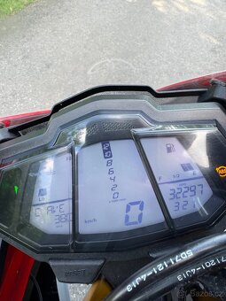 Yamaha YZF-R125 - 7
