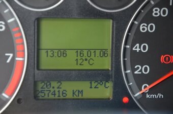 Ford Focus MK2 kombi 1,6 benzin 85kW - 7