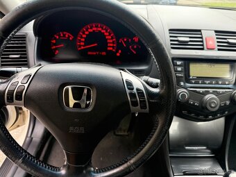 Honda Accord 2.2 i-CTDi – spolehlivý sedan, rok 2004 - 7