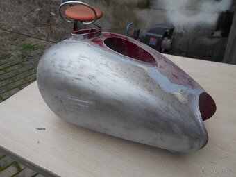 Jawa 250 pérák FJ nádrž - 7