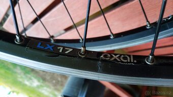 Shimano Deore XT M760 zapletená kola 28" palců - 7