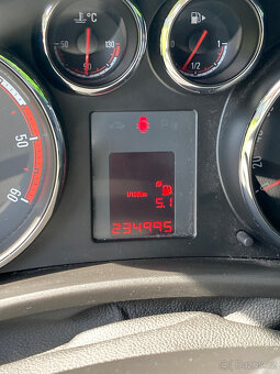 Opel Meriva - 1,7 diesel, 81 kW - 7
