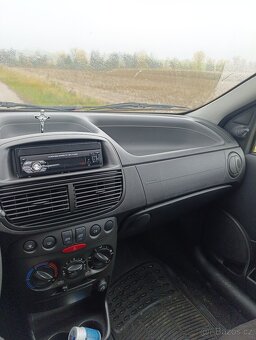 Fiat Punto 1.2 benzín - 7