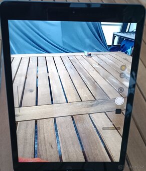 Apple iPad 8 gen. / 32GB Uložiště / 3GB RAM / IOS 18.5 - 7