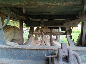 vlečka za traktor, podvozek pro včelník, umístění reklamy - 7