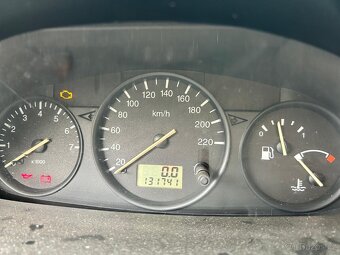 Ford Fiesta 2000 - 7