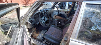 Mercedes w123 200 D - 7