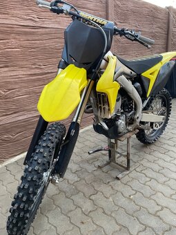 Suzuki rmz 250 - 7