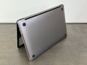 MacBook Pro 13" 2020 512GB / i5 / SG / 16GB - 7