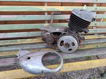 Motor ČZ 125 B / T - 7